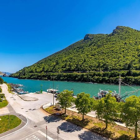 Seafront Villa Andrijana - Happy Rentals Plomin Ngoại thất bức ảnh