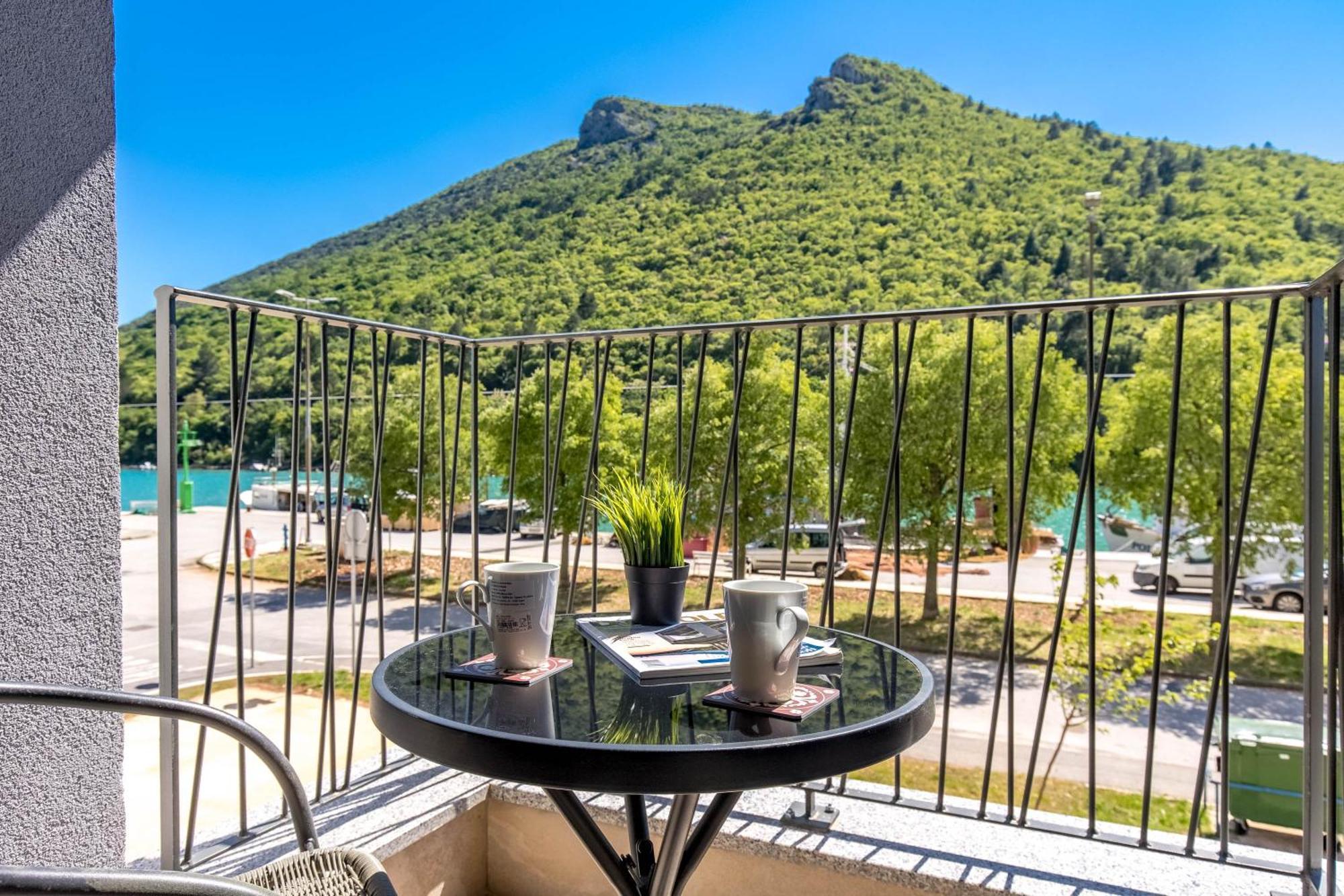 Seafront Villa Andrijana - Happy Rentals Plomin Ngoại thất bức ảnh
