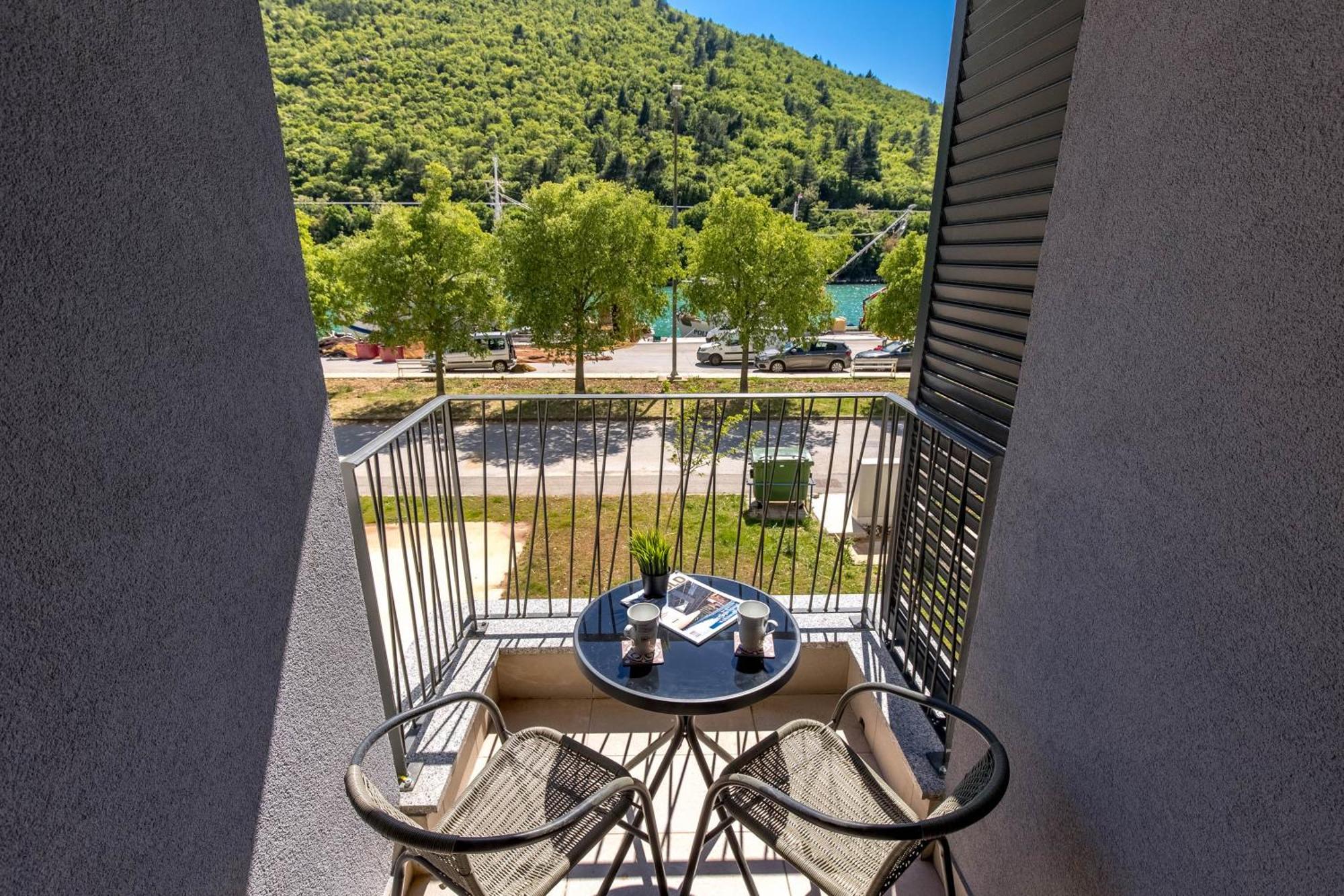 Seafront Villa Andrijana - Happy Rentals Plomin Ngoại thất bức ảnh